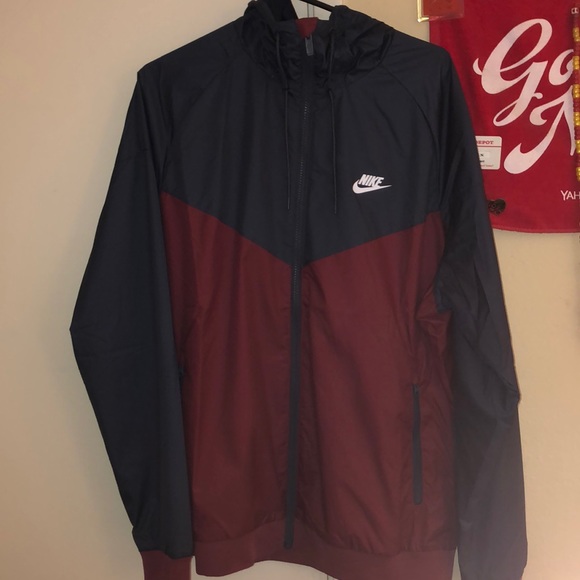 nike windrunner maroon